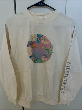 H&M Wildflowers Cream Graphic Sweatshirt with Pastel Floral Circle